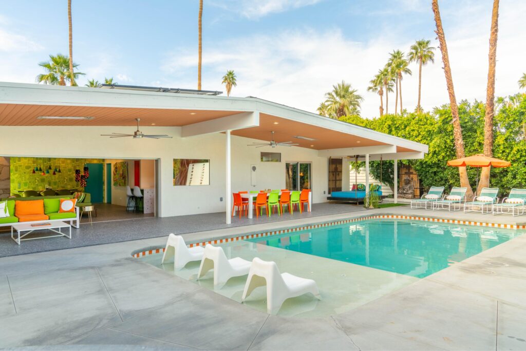 SHAG HOUSE